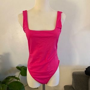SHEIN- Scoop Neck Sleeveless Bodysuit (NWOT)